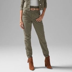 WHBM Pret Extra High-Rise Pant